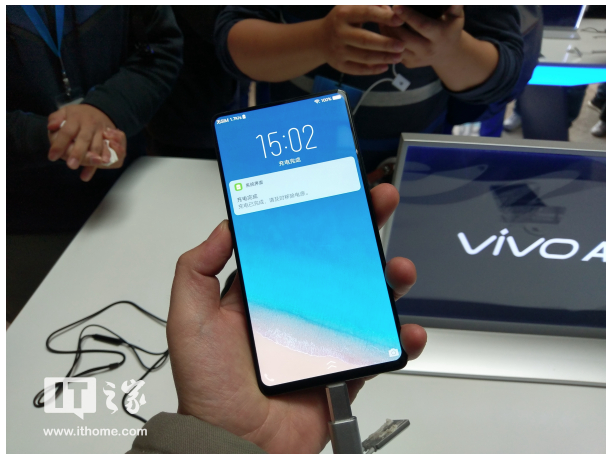 Vivo APEX with Pop-up Selfie Camera Launched - A Concept Smartphone becomes Reality