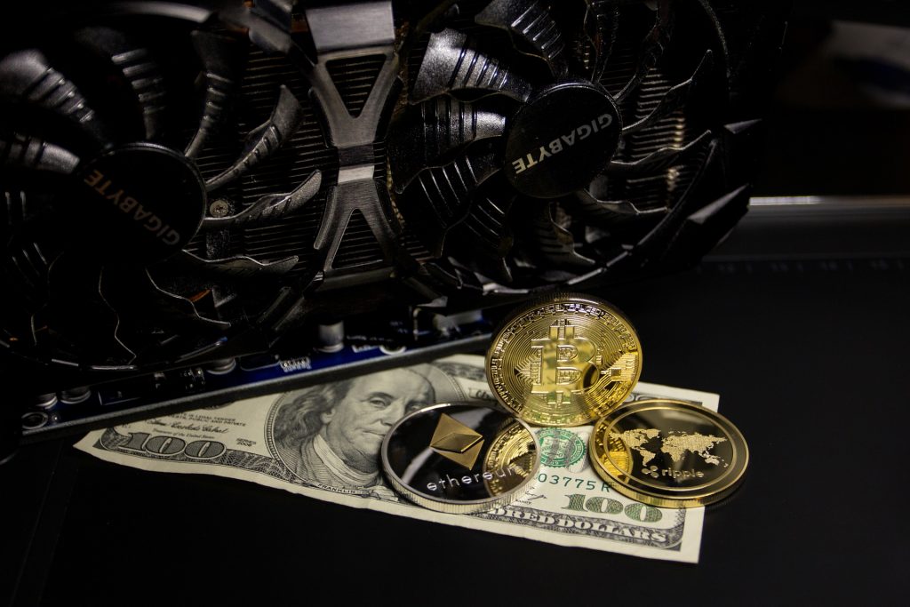 ASIC vs. GPU Mining Rig: Which One Is Better?