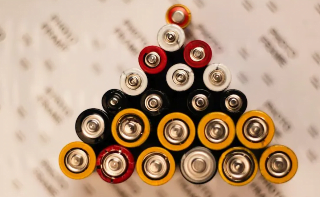 Researchers Develop Method to Charge Smart Devices Wirelessly Using Your Body Researchers Develop Method to Charge Smart Devices Wirelessly Using Your Body