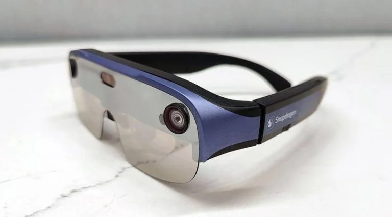 Qualcomm Unveils New Wireless and Lightweight AR Glasses