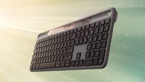 Logitech-Signature-Slim-Solar-K980-1
